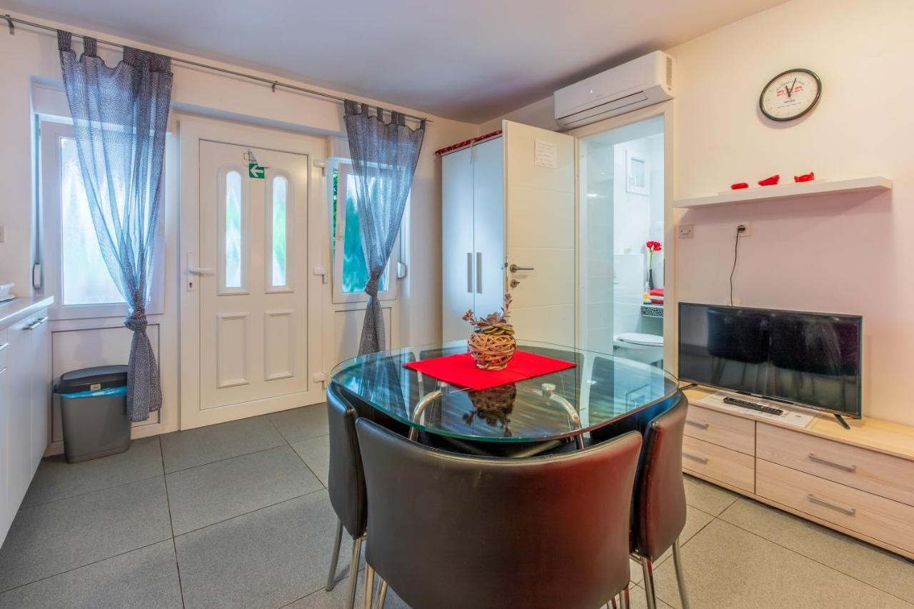 Apartmani Visnja Crikvenica Exterior photo